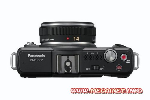 Маленькая фотокамера Panasonic со сменным объективом