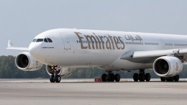 Cалон бизнес-класса самолета Airbus A340-500. Авиакомпания «Emirates»