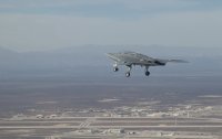 Беспилотник X-47B ( обзор / фото / видео )