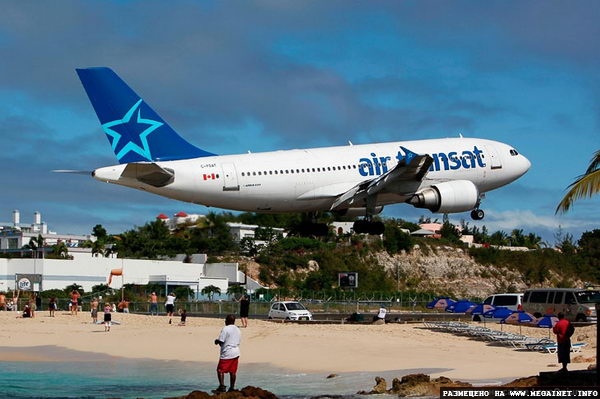 Maho Beach — пляж с самолетами над головой